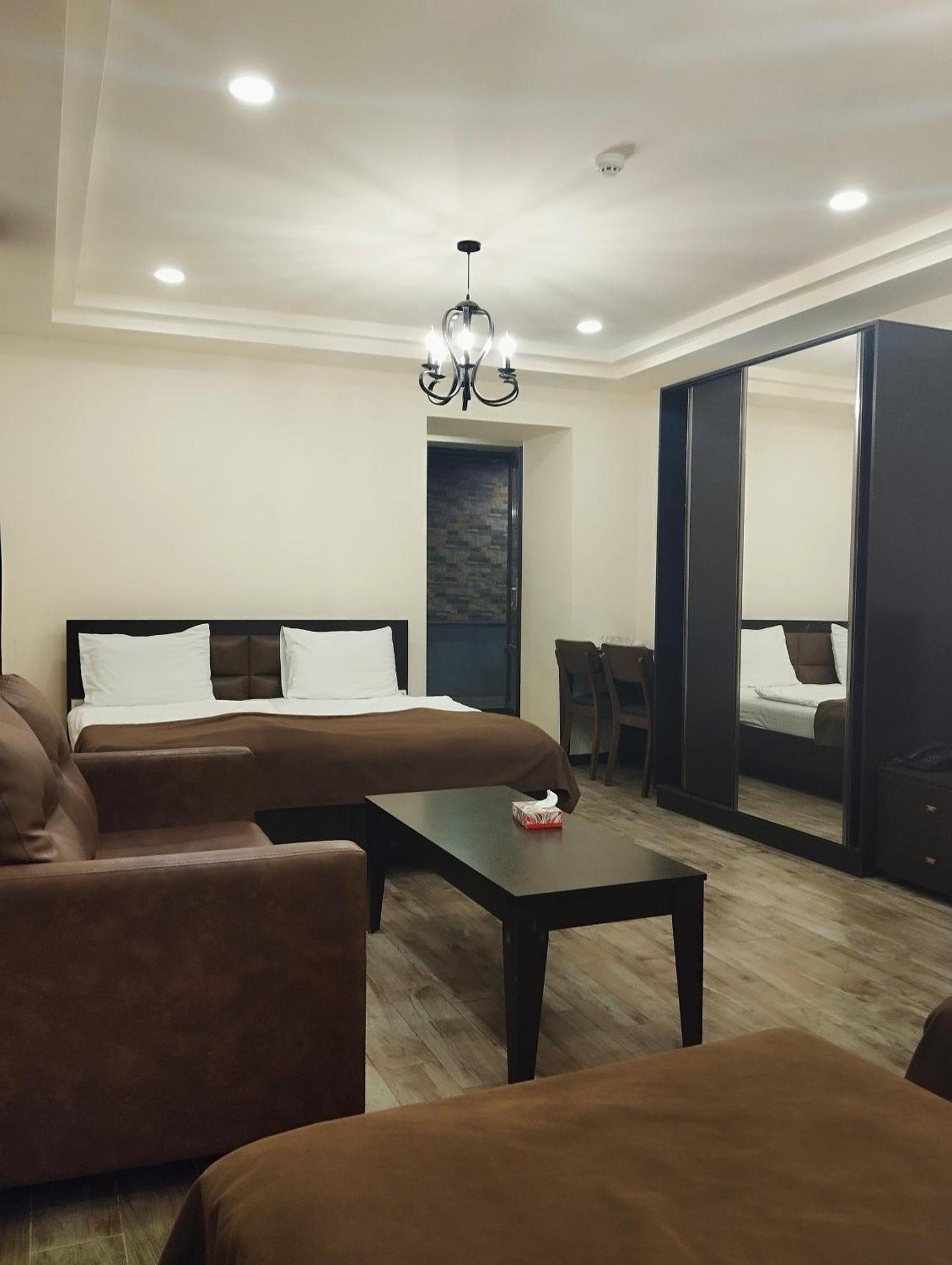 Boutique Living Hotel Jerevan Eksteriør billede